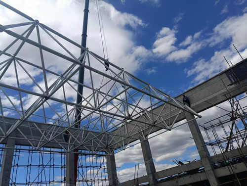 玉樹(shù)州囊謙縣民族中學(xué)網(wǎng)架結(jié)構(gòu)